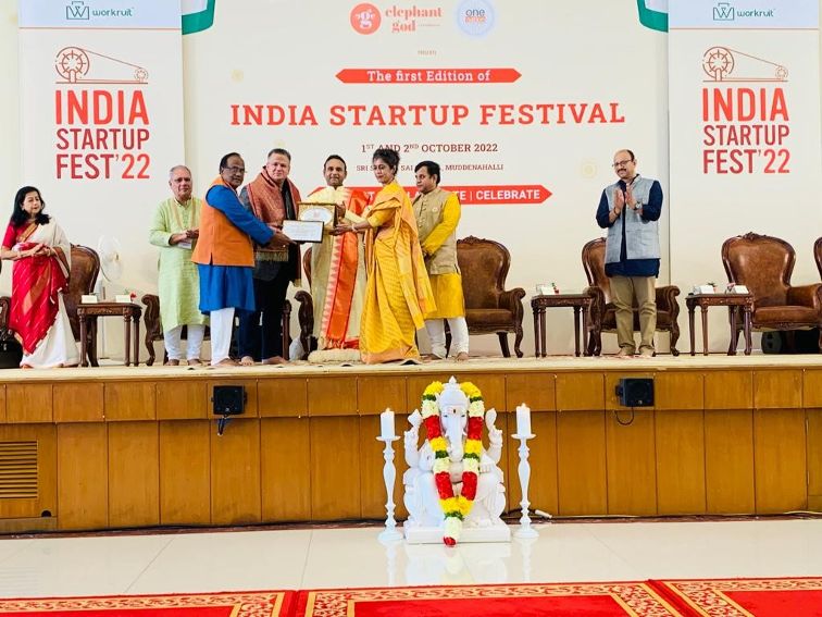 SaaS FinTech Zaggle bags ‘Upcoming Unicorn Award’ at the Indian Startup Festival 2022